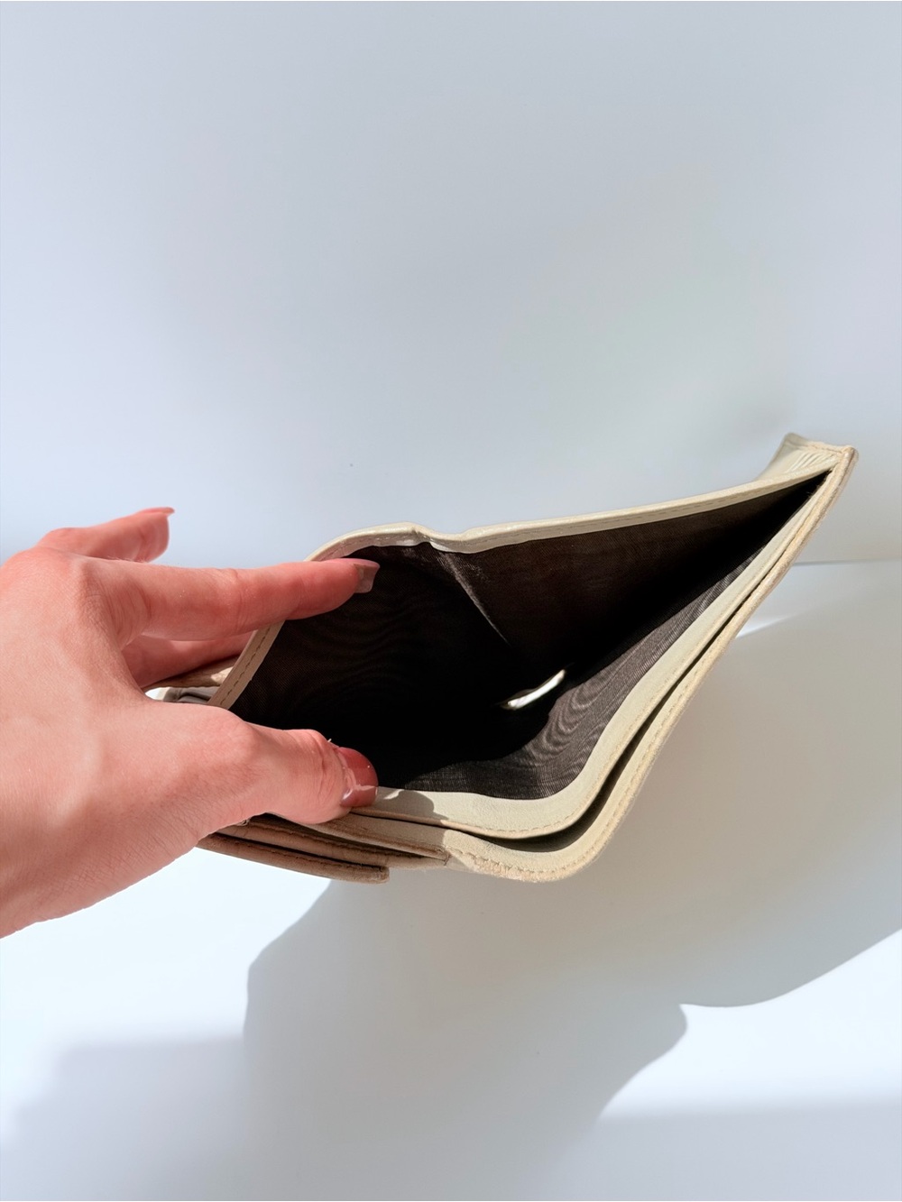 Gucci Monogram Princy Compact Wallet - Picture 7 of 13